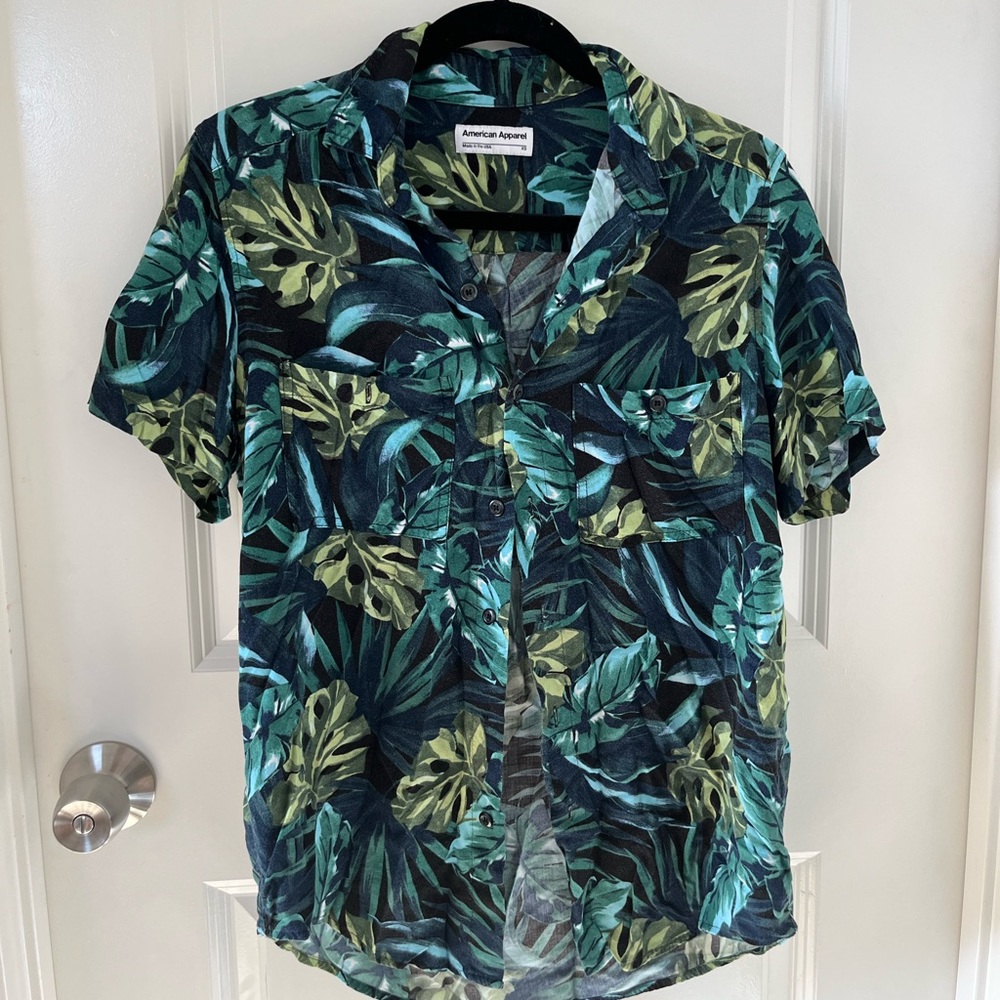 XS American Apparel forest jungle button up